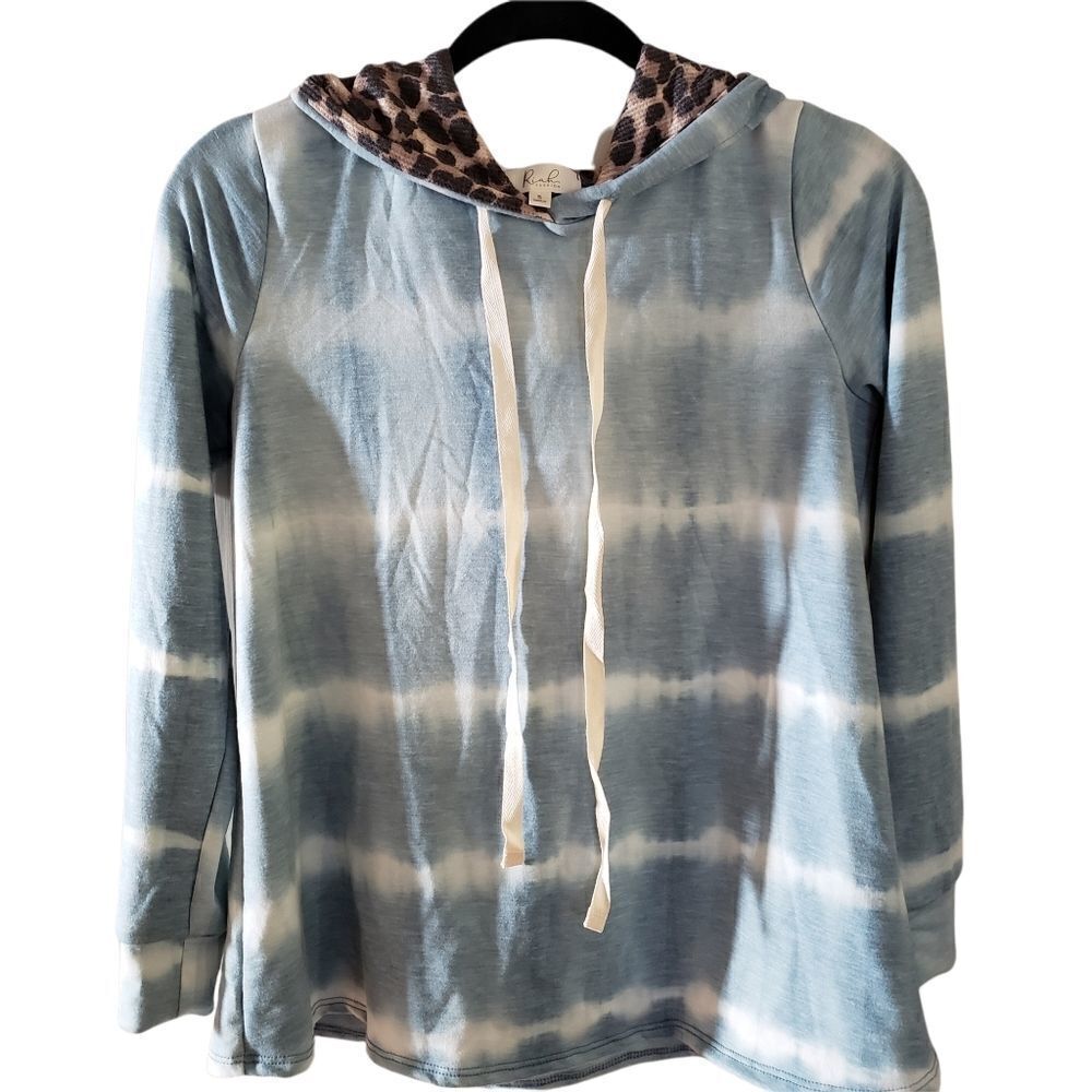 NWOT Riah Fashions Tie-Dye Sweatshirt Animal Print Lined Hood